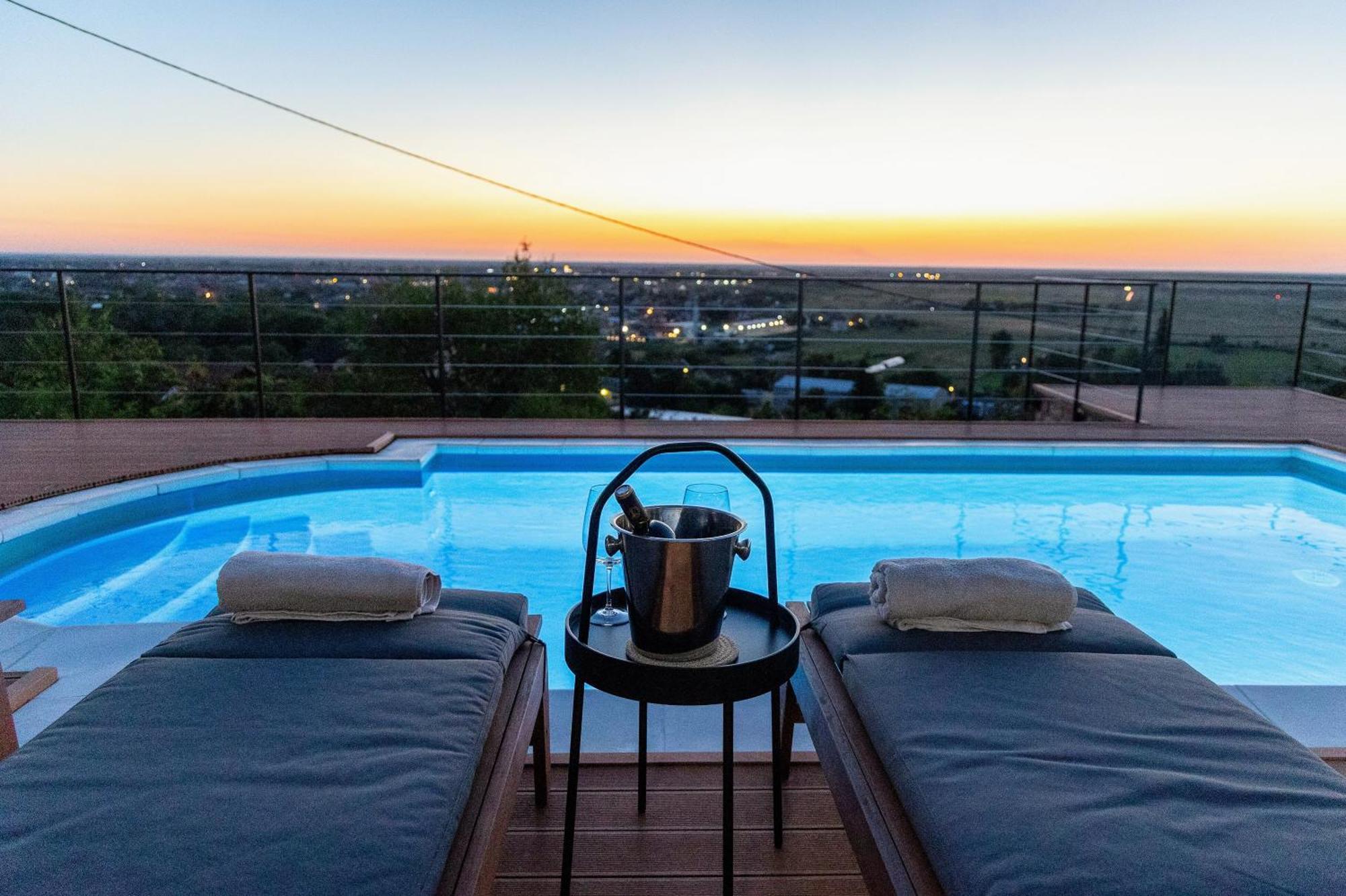 Sunset Home Vrsac Bagian luar foto