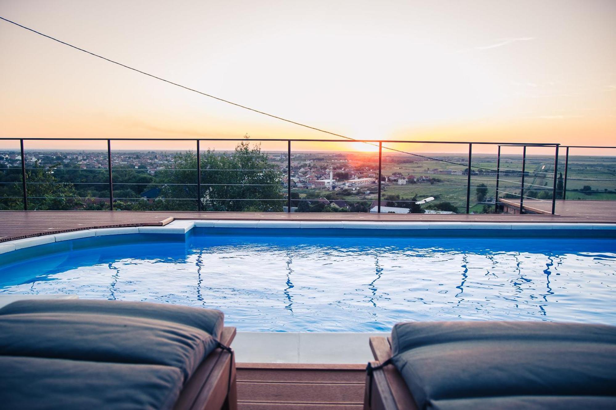 Sunset Home Vrsac Bagian luar foto